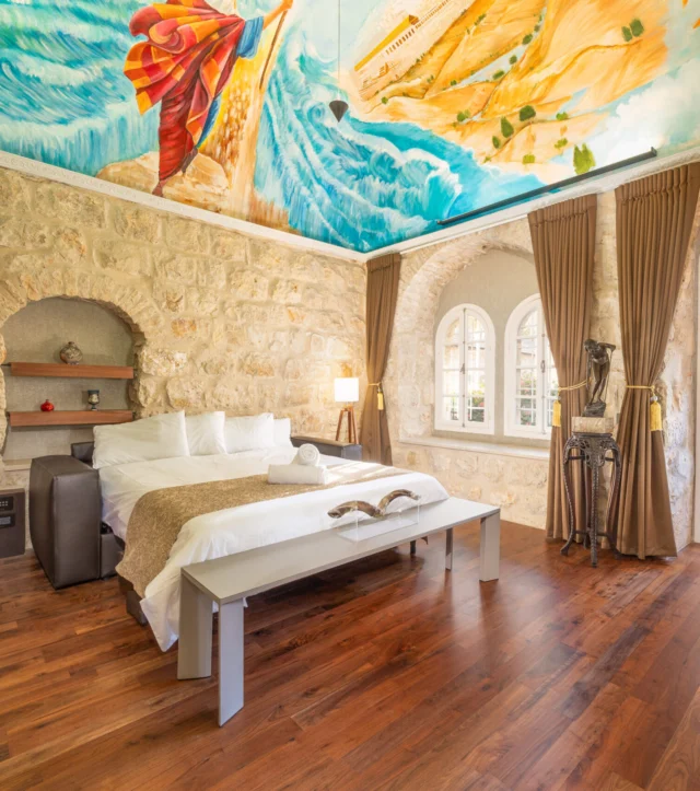 The Artistic Suite bedroom